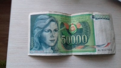 1567529512129-203857327.jpg